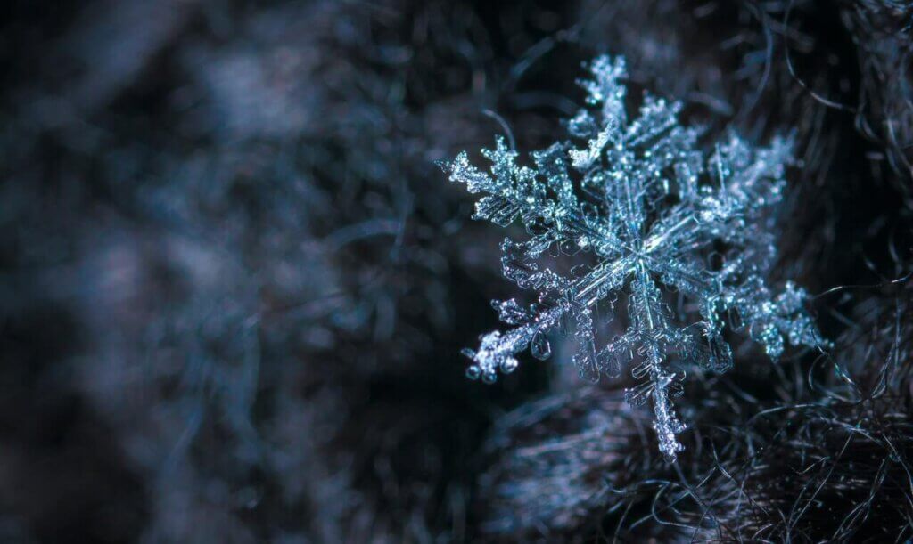 icy air snowflake